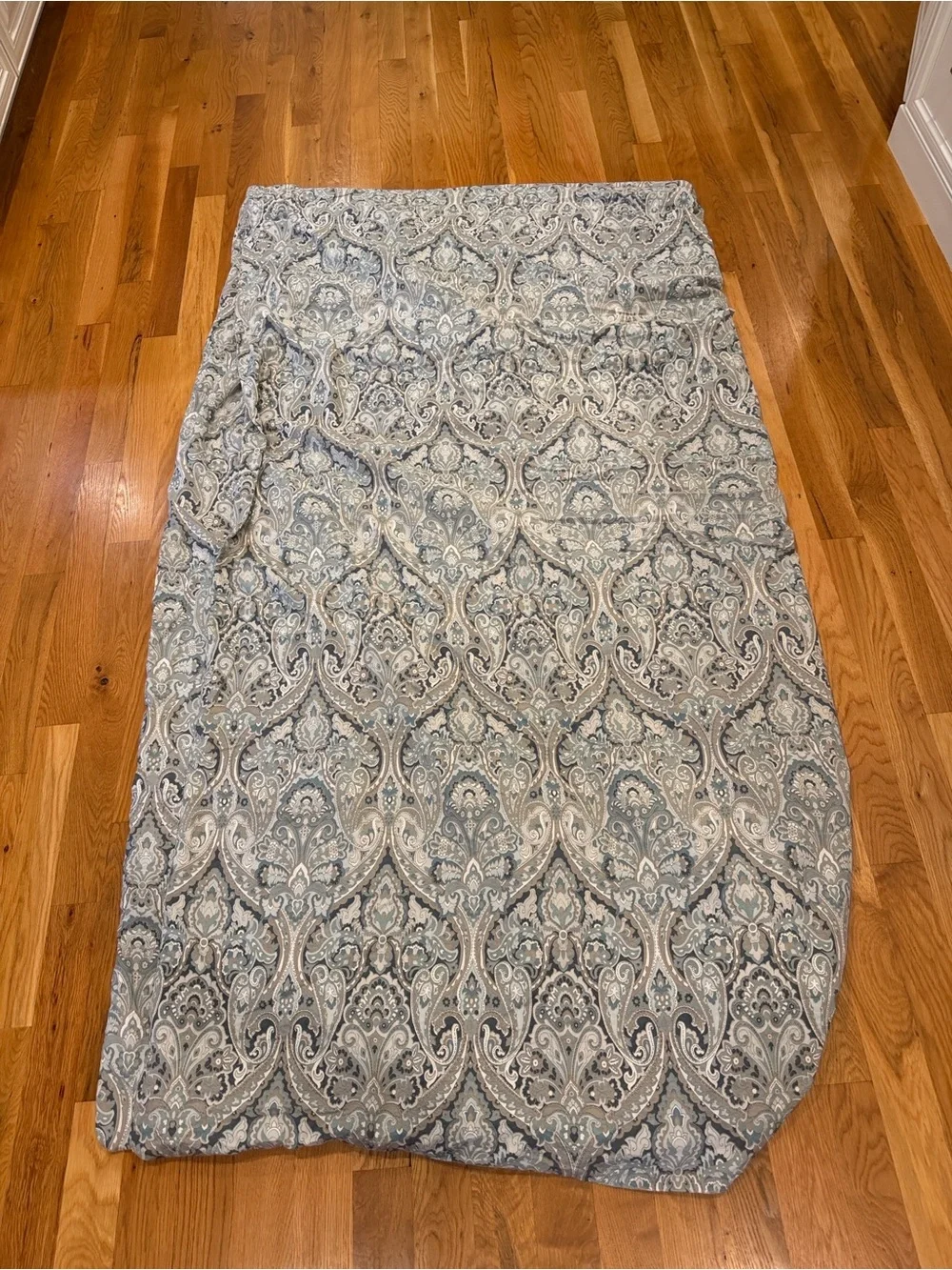 Pottery Barn McKenna Blye Gray Paisley King Duvet Cover & 2 King Shams